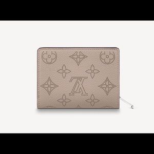Louis Vuitton Clea Wallet